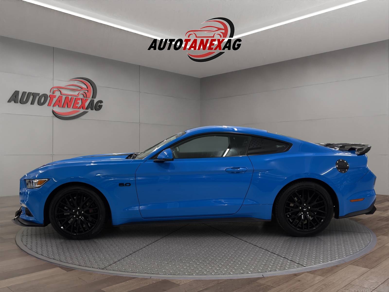 FORD Mustang Fastback 5.0 V8 GT Blue Edition Automat-image-1
