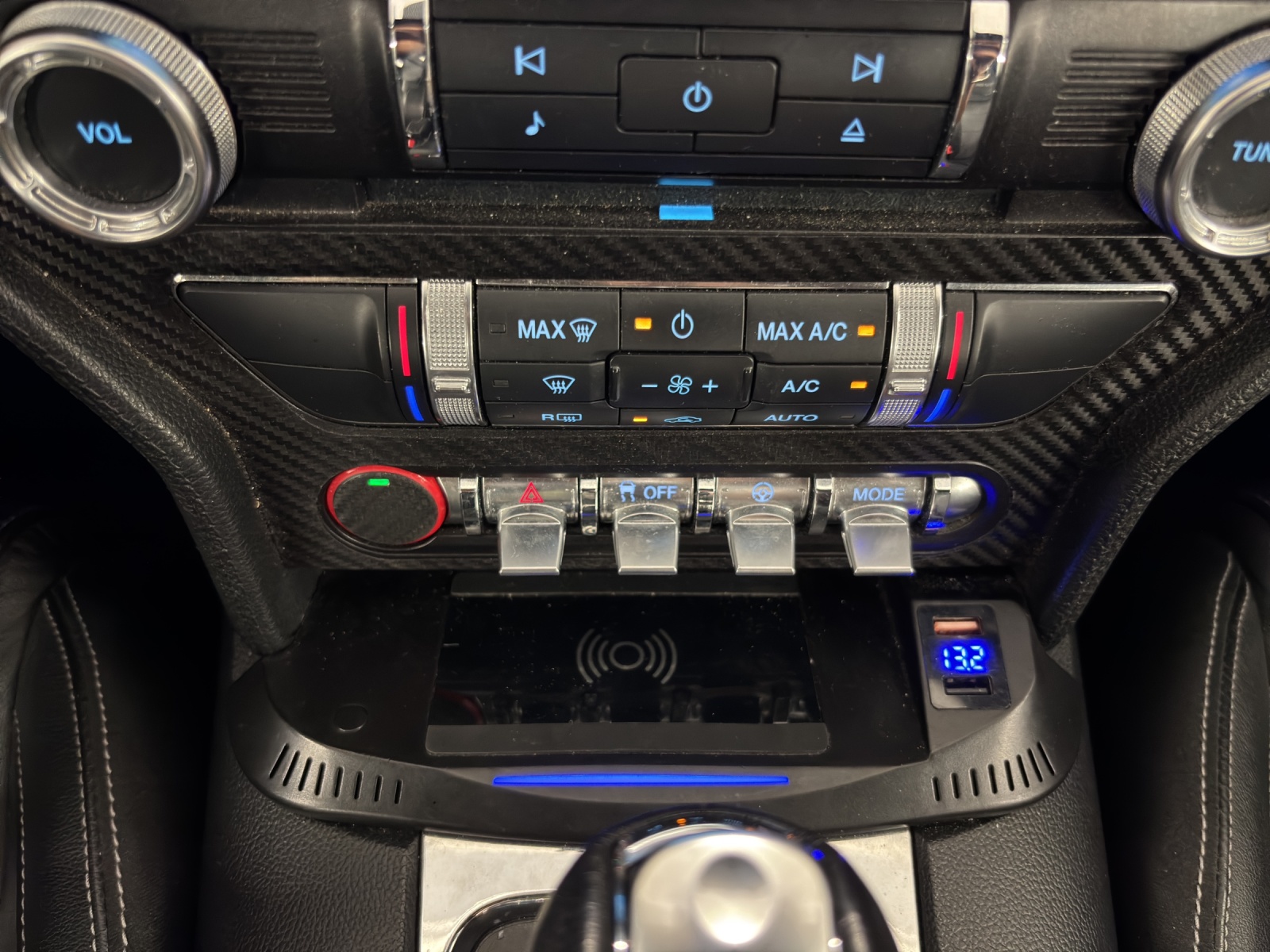 FORD Mustang Fastback 5.0 V8 GT Blue Edition Automat-image-22