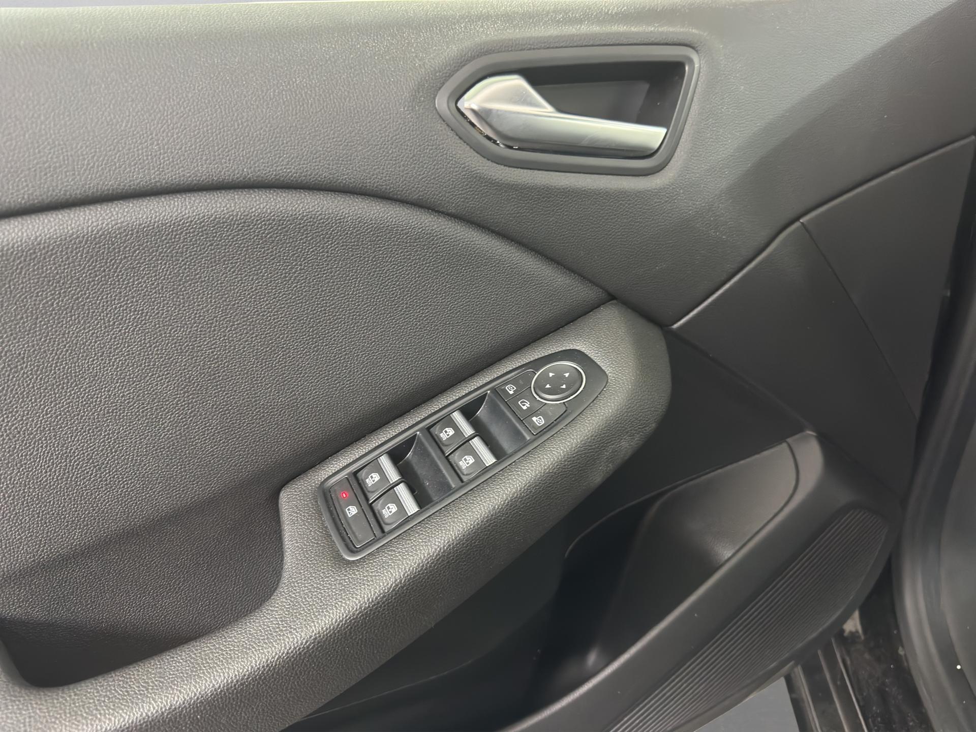 RENAULT Clio 1.6 E-Tech Intens-image-22