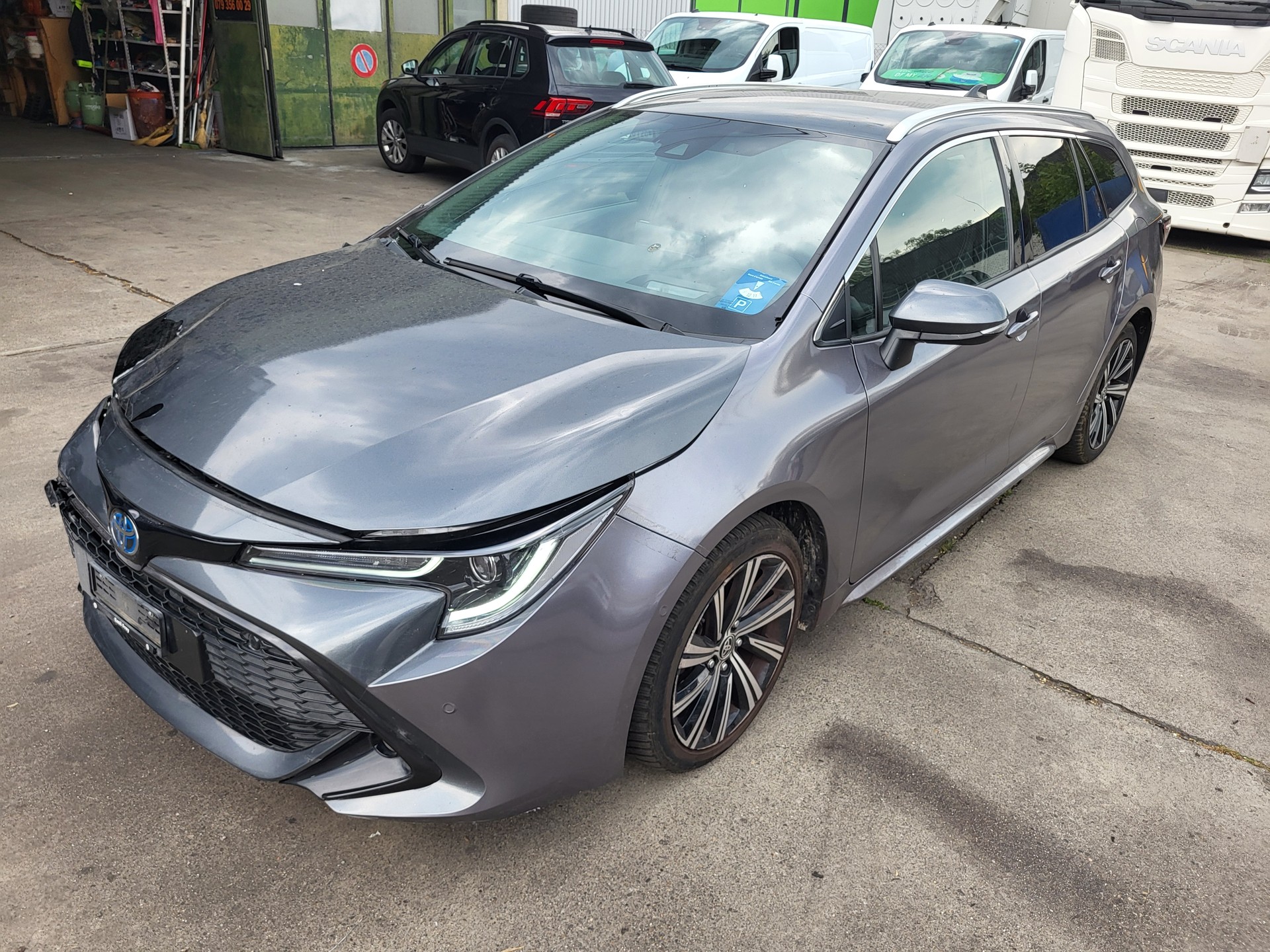 TOYOTA Corolla Touring Sports 1.8 HSD Comfort e-CVT-image-11
