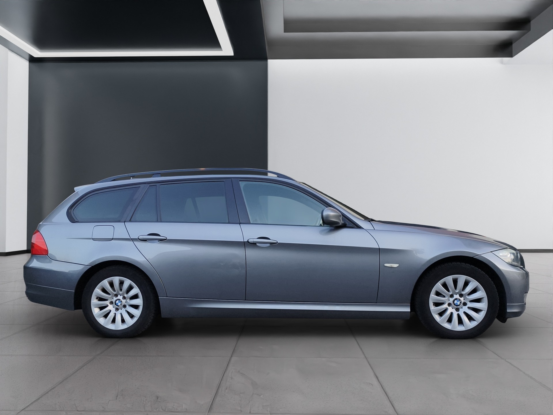 BMW 320d xDrive Touring Steptronic-image-1