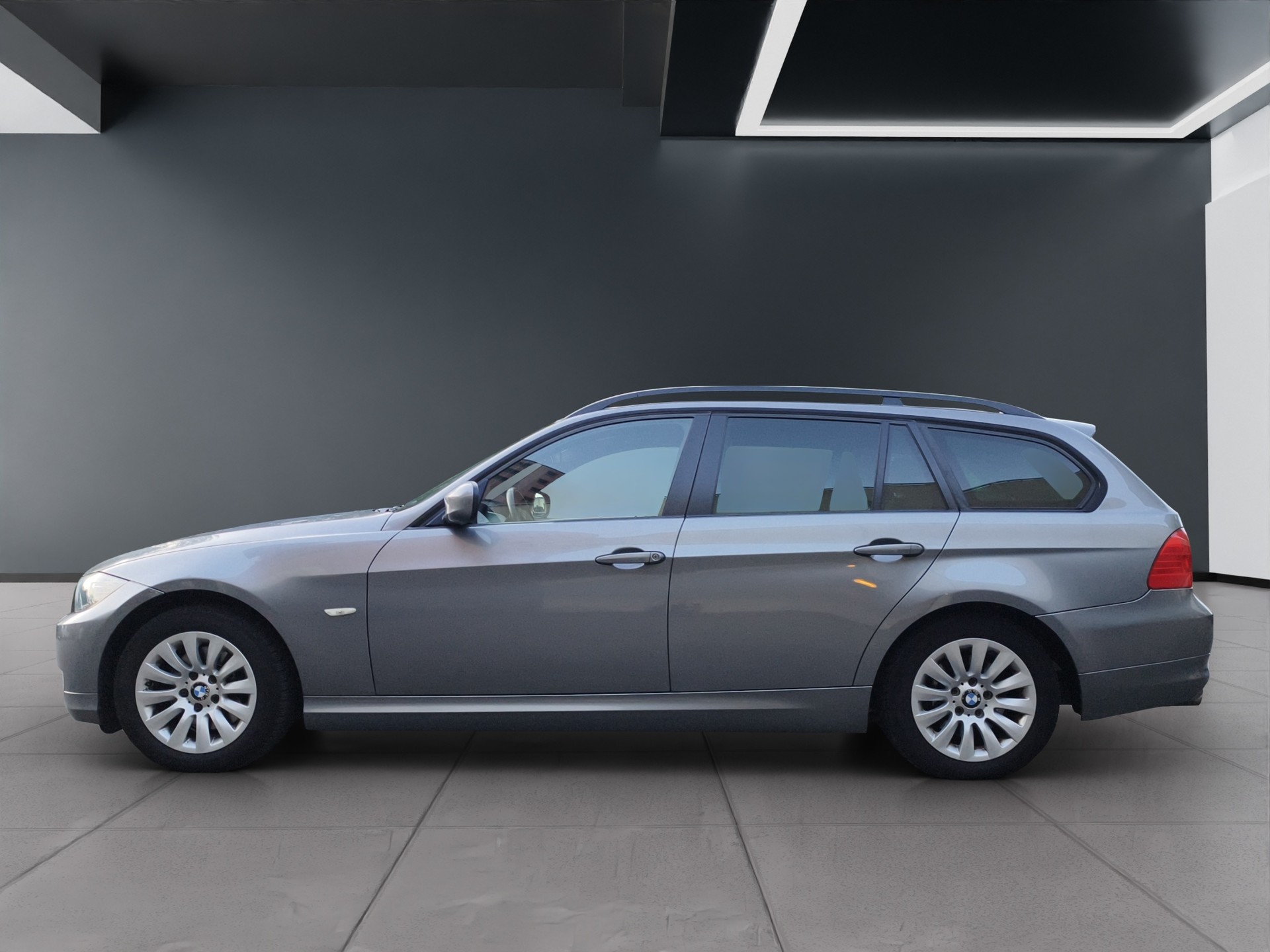 BMW 320d xDrive Touring Steptronic-image-5