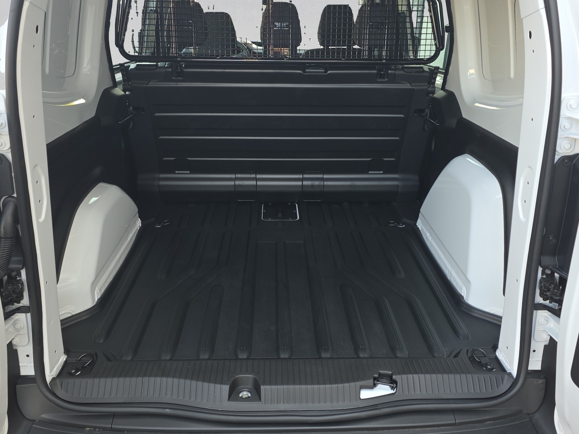RENAULT Kangoo Van 1.3TCe Standard L2 130 PF Advance EDC-image-13