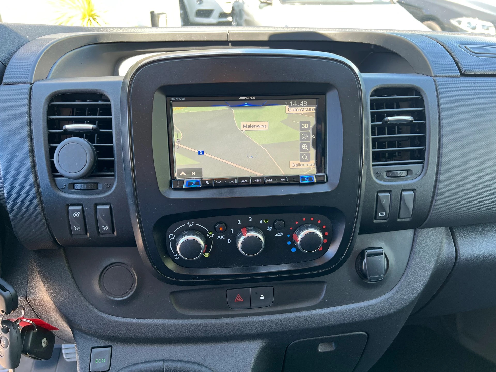 RENAULT Trafic 2.0 dCi 120 3.0t Business L1H1 * CH-Fahrzeug * Ab MFK * Klima * Rückfahrkamera *-image-10