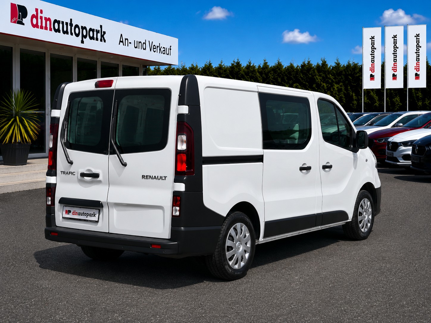 RENAULT Trafic 2.0 dCi 120 3.0t Business L1H1 * CH-Fahrzeug * Ab MFK * Klima * Rückfahrkamera *-image-4