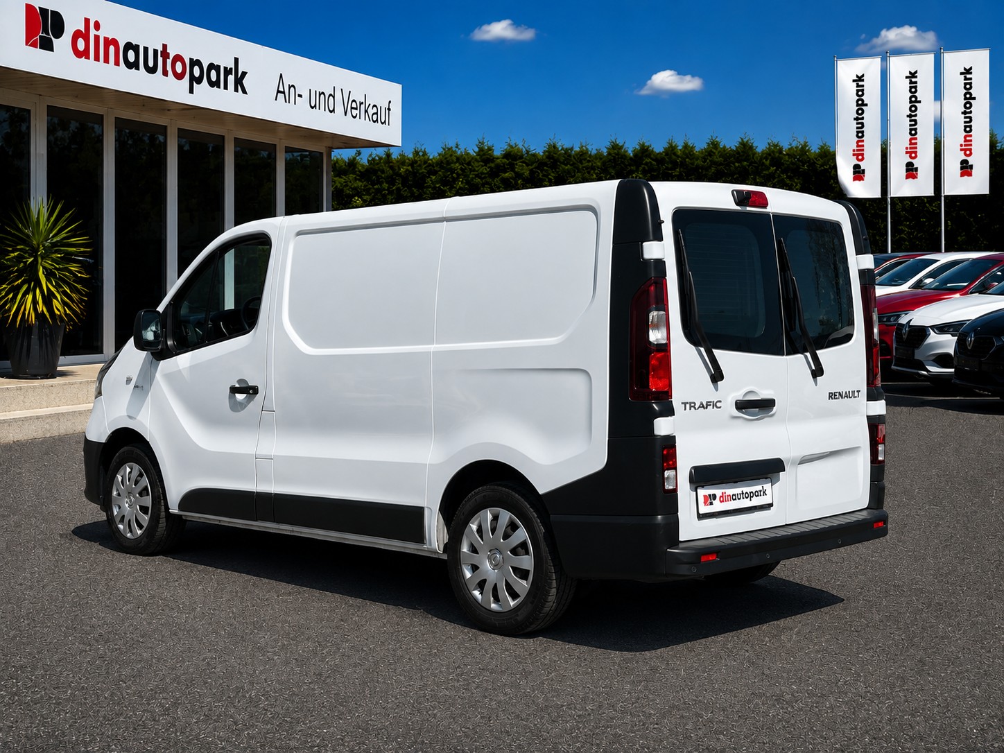 RENAULT Trafic 2.0 dCi 120 3.0t Business L1H1 * CH-Fahrzeug * Ab MFK * Klima * Rückfahrkamera *-image-5