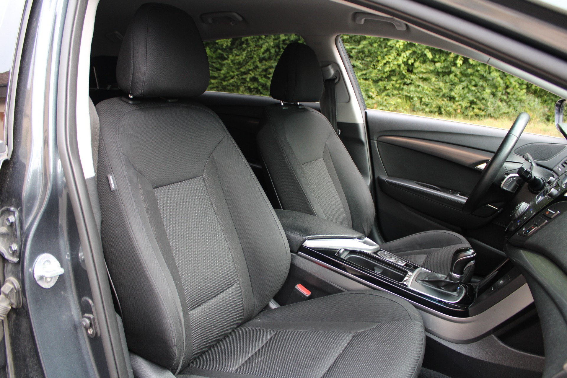 HYUNDAI i40 Wagon 2.0 GDi Style Automatic-image-7