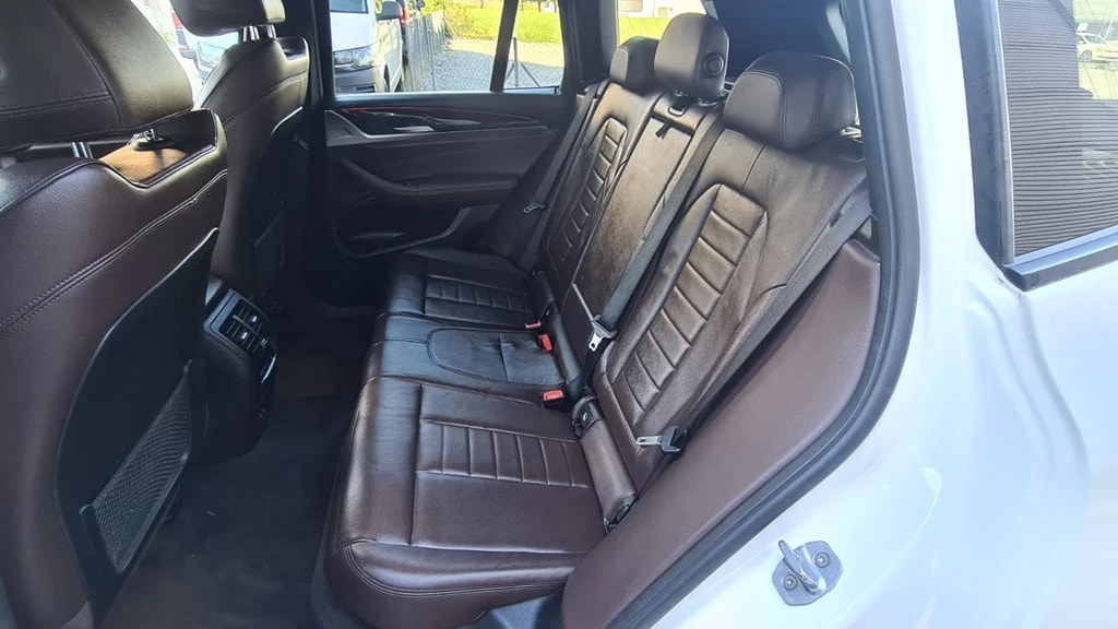 BMW X3 xDrive 20d Individual xLine Steptronic ** Voll-Leder ** Gr-Navi ** RF-Kamera 360° ** Abstandsregelsysteme ** Head UP Display-image-18