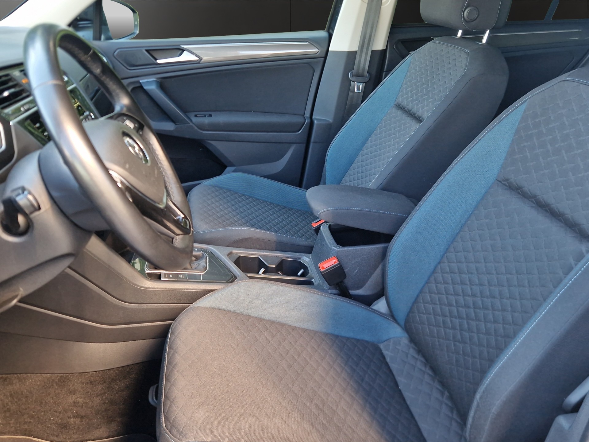 VW Tiguan 1.5TSI Evo Comfortline IQ Drive-image-8