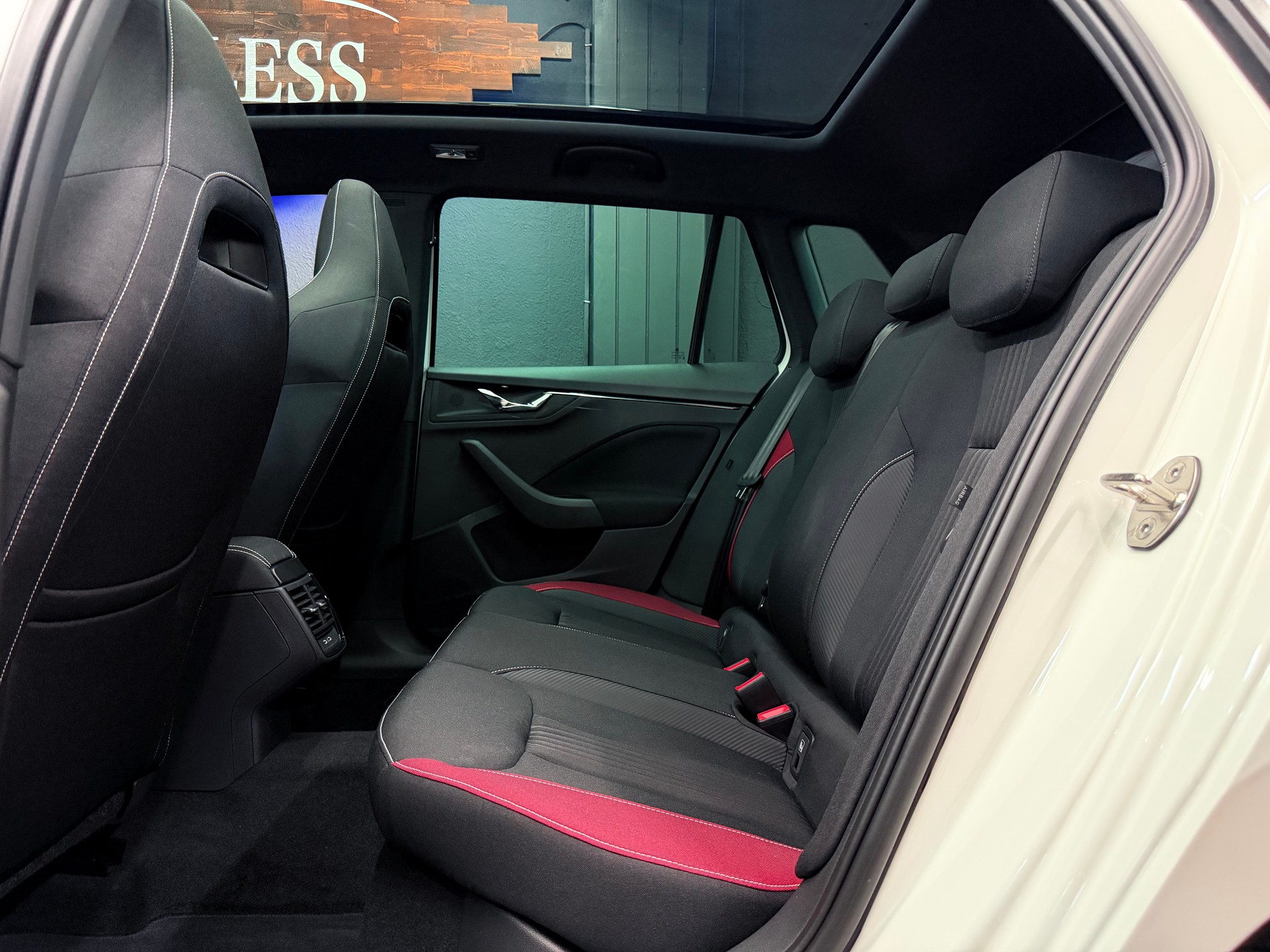 SKODA Kamiq 1.5 TSI ACT Monte Carlo DSG-image-13