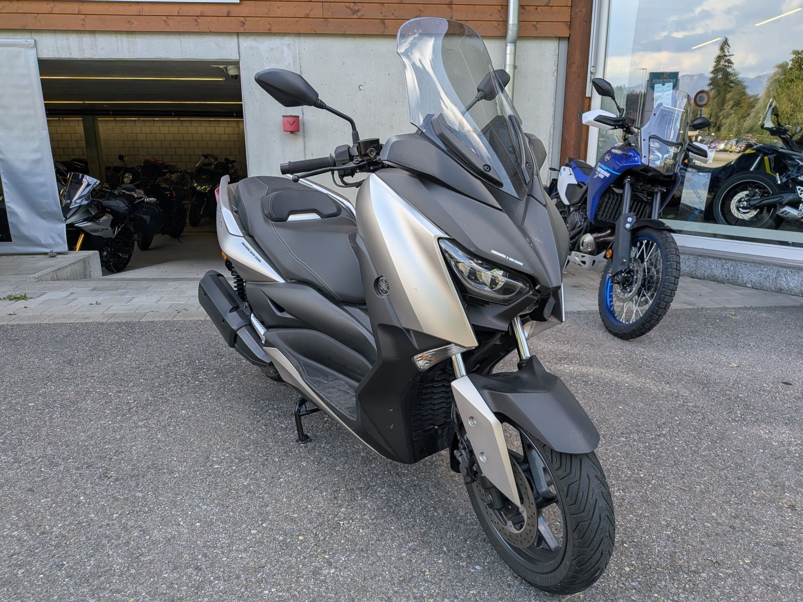 YAMAHA X-Max CZD 300 ABS-image-1