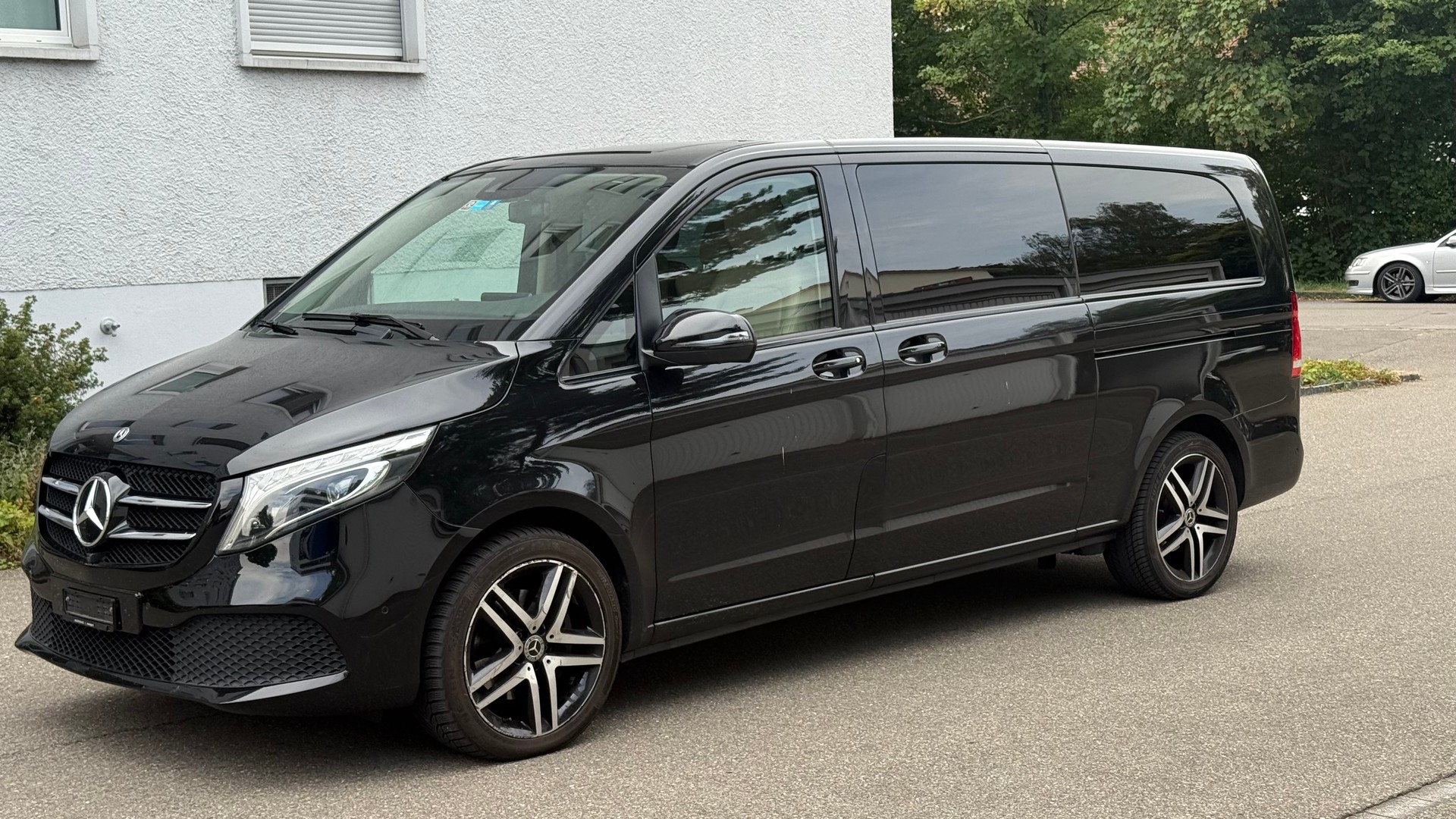 MERCEDES-BENZ V 250 d extralang Avantgarde 4Matic 9G-Tronic-image-1