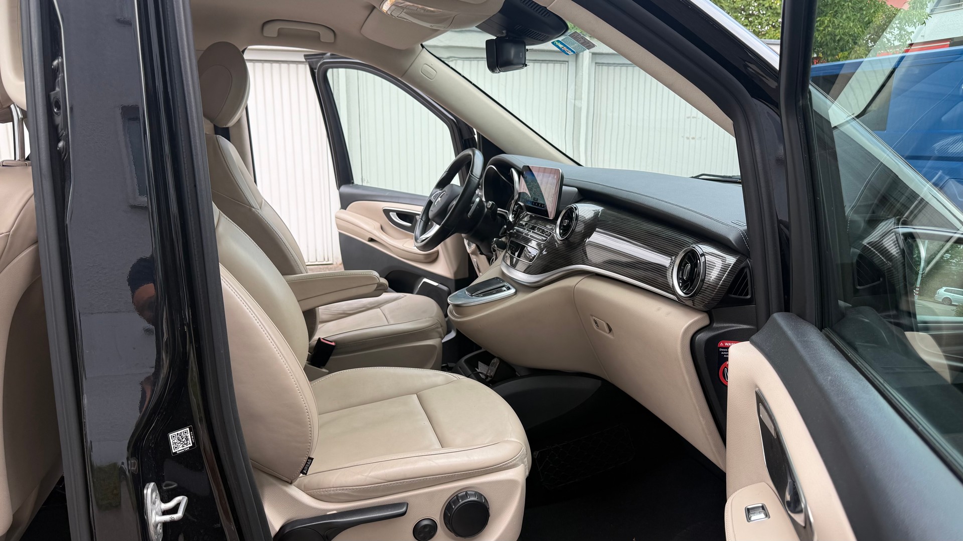 MERCEDES-BENZ V 250 d extralang Avantgarde 4Matic 9G-Tronic-image-11