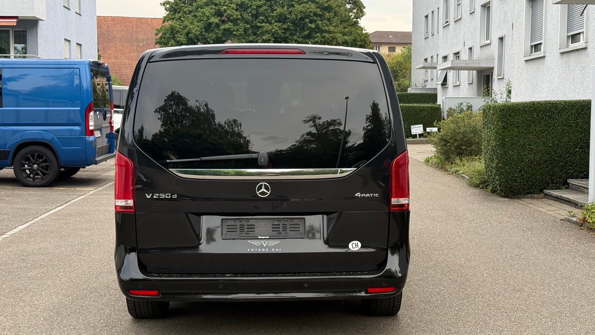 MERCEDES-BENZ V 250 d extralang Avantgarde 4Matic 9G-Tronic-image-6