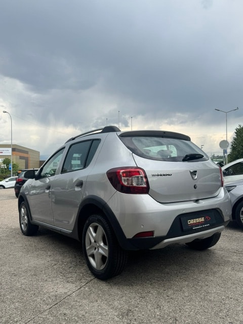 DACIA Sandero Tce 90 Stepway Lauréate-image-3
