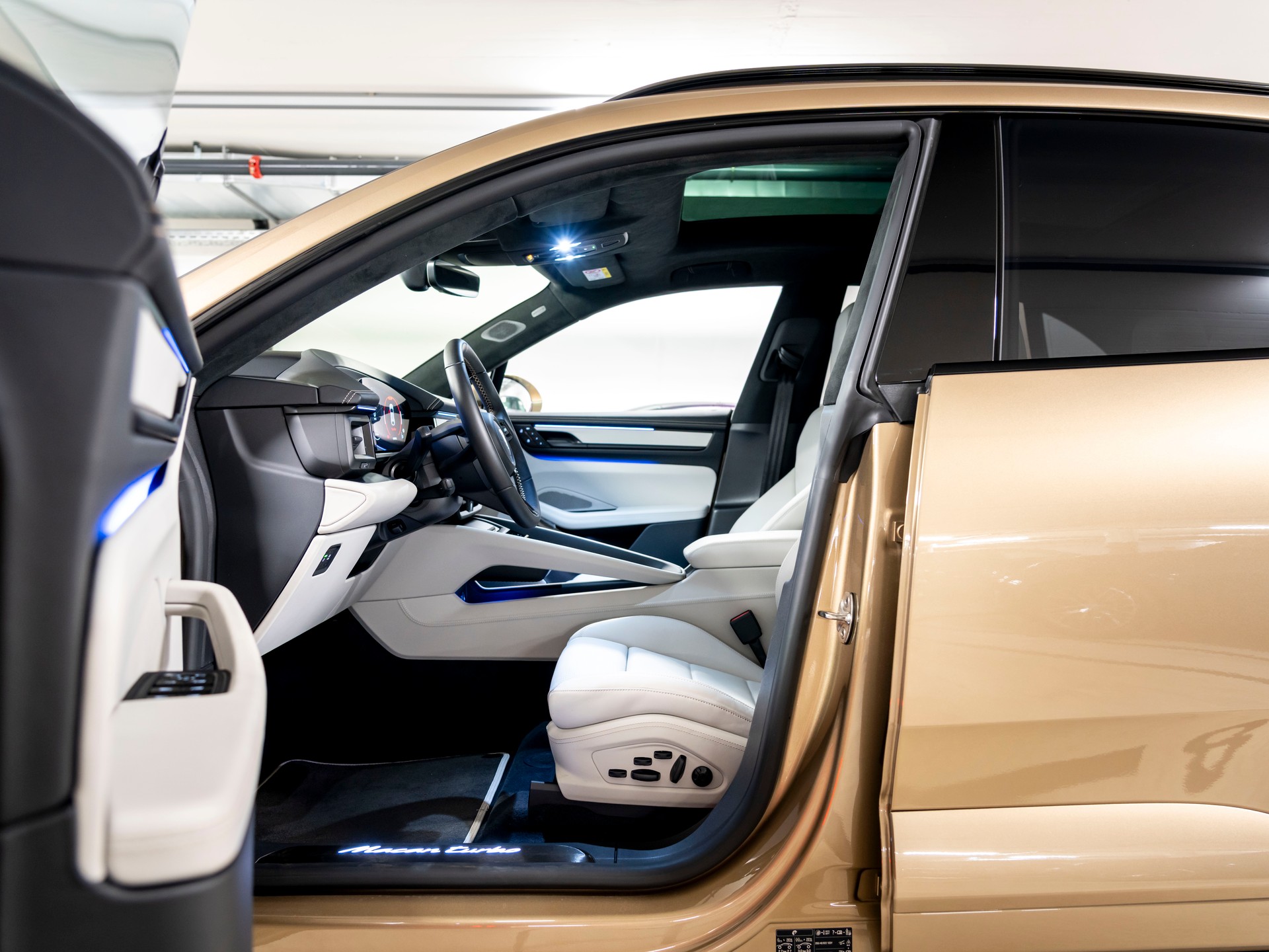 PORSCHE Macan Turbo 100kWh-image-12
