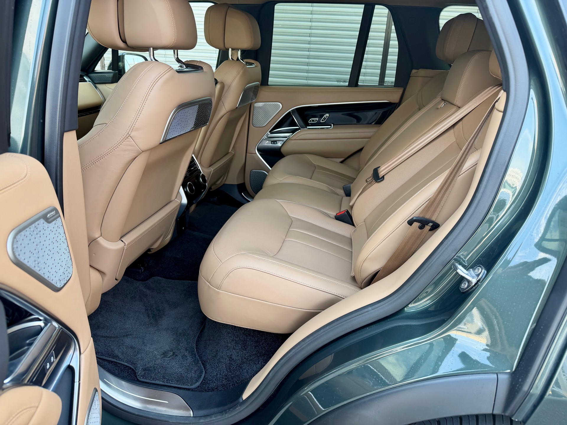 LAND ROVER Range Rover P550e Si6 PHEV Autobiography Automatic - Belgravia Green - 22J - Panorama --image-7