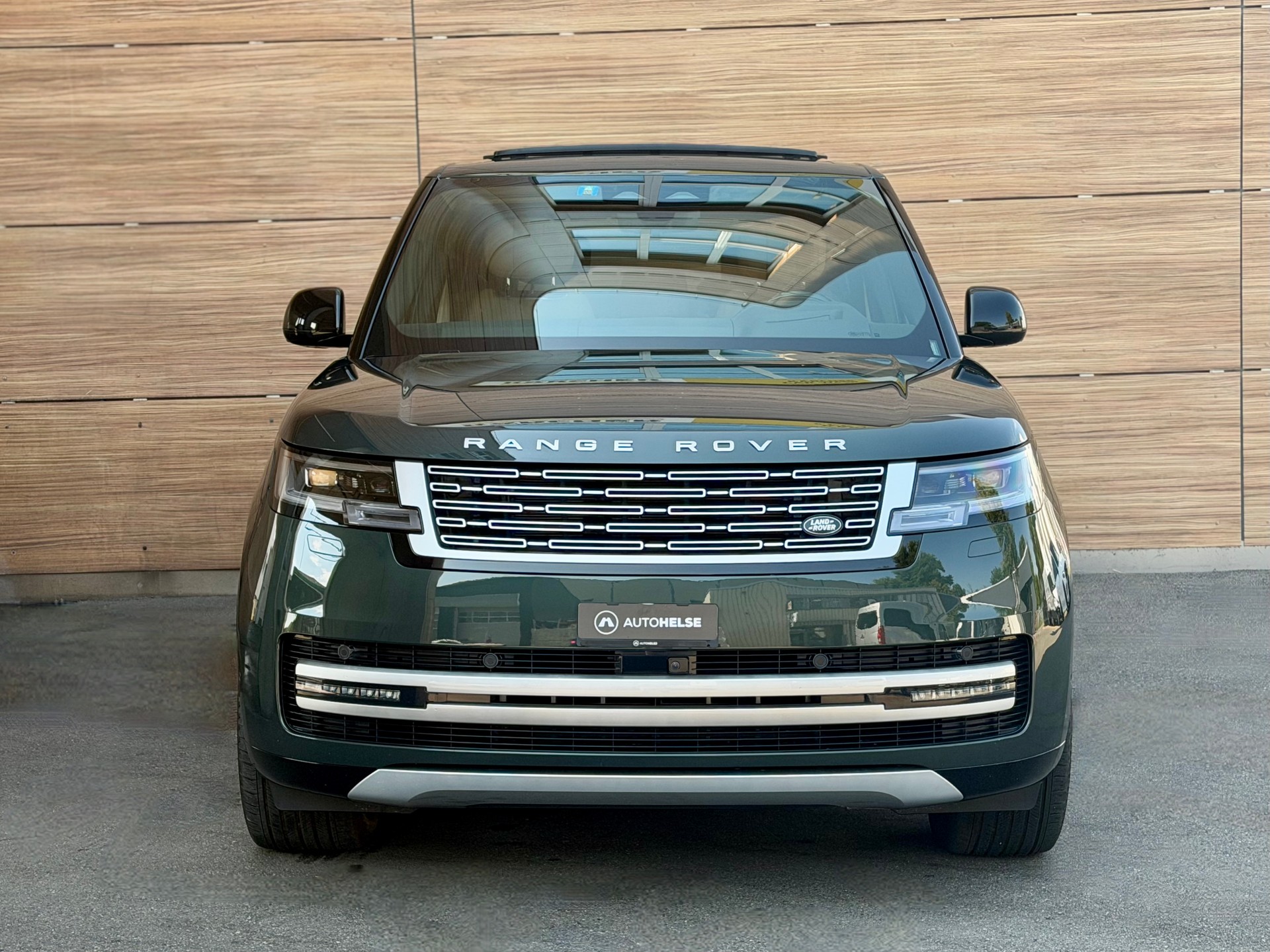 LAND ROVER Range Rover P550e Si6 PHEV Autobiography Automatic - Belgravia Green - 22J - Panorama --image-2