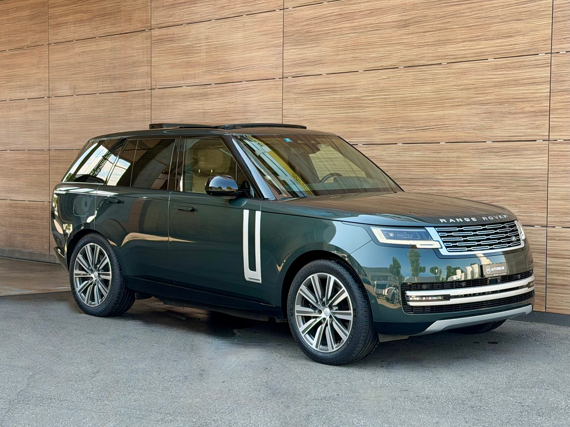LAND ROVER Range Rover P550e Si6 PHEV Autobiography Automatic - Belgravia Green - 22J - Panorama --image-1