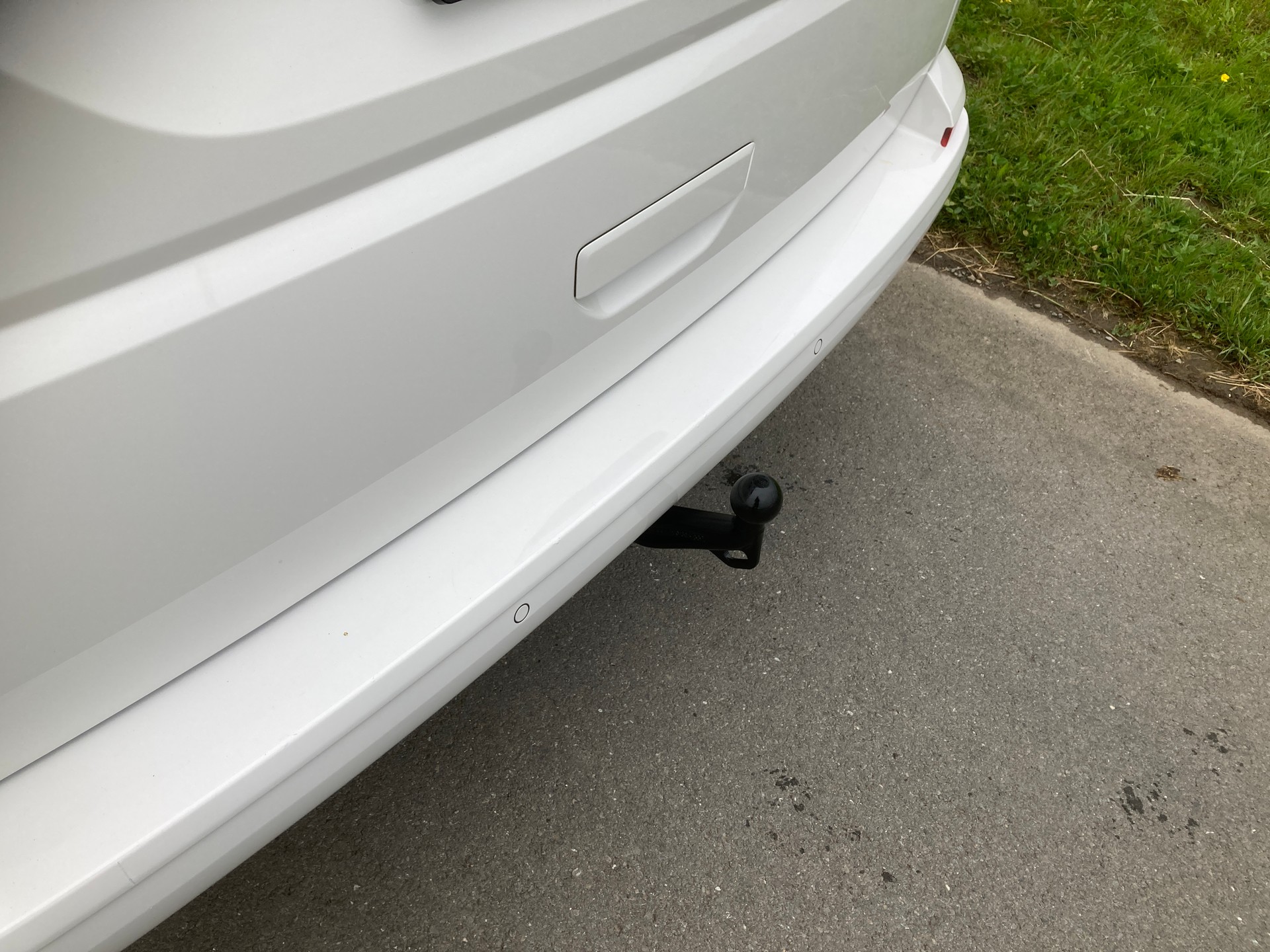 VW T6.1 2.0 TDI DSG 8 Sitzer mit Anhängerkupplung-image-5