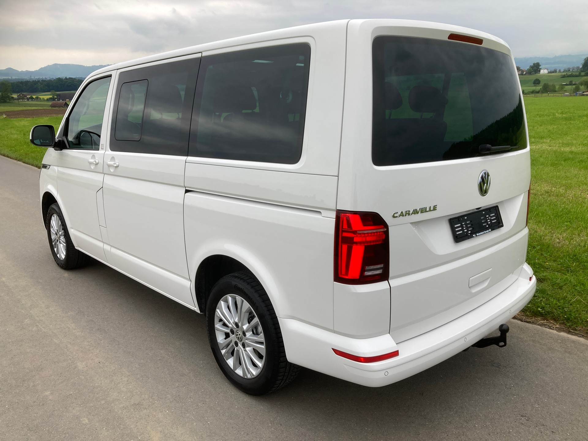 VW T6.1 2.0 TDI DSG 8 Sitzer mit Anhängerkupplung-image-3