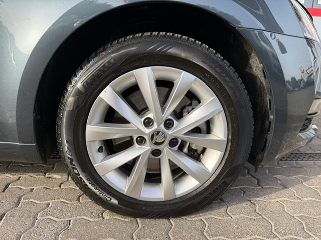 SKODA Octavia Combi 2.0 TDI Ambition 4x4 DSG-image-3