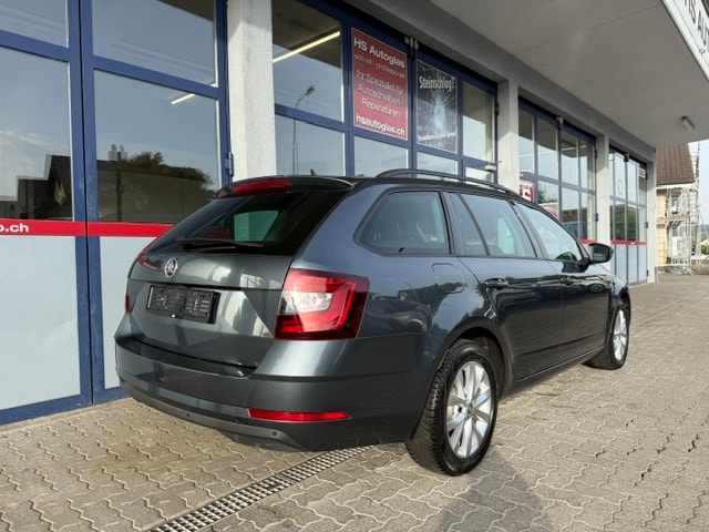 SKODA Octavia Combi 2.0 TDI Ambition 4x4 DSG-image-2