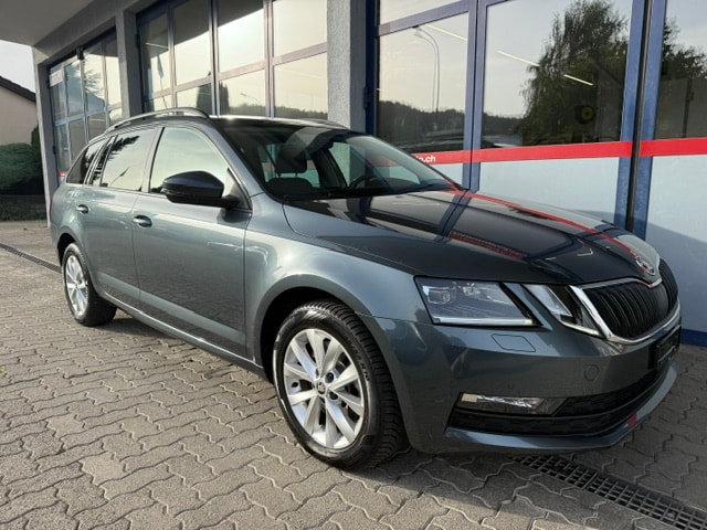 SKODA Octavia Combi 2.0 TDI Ambition 4x4 DSG-image-0