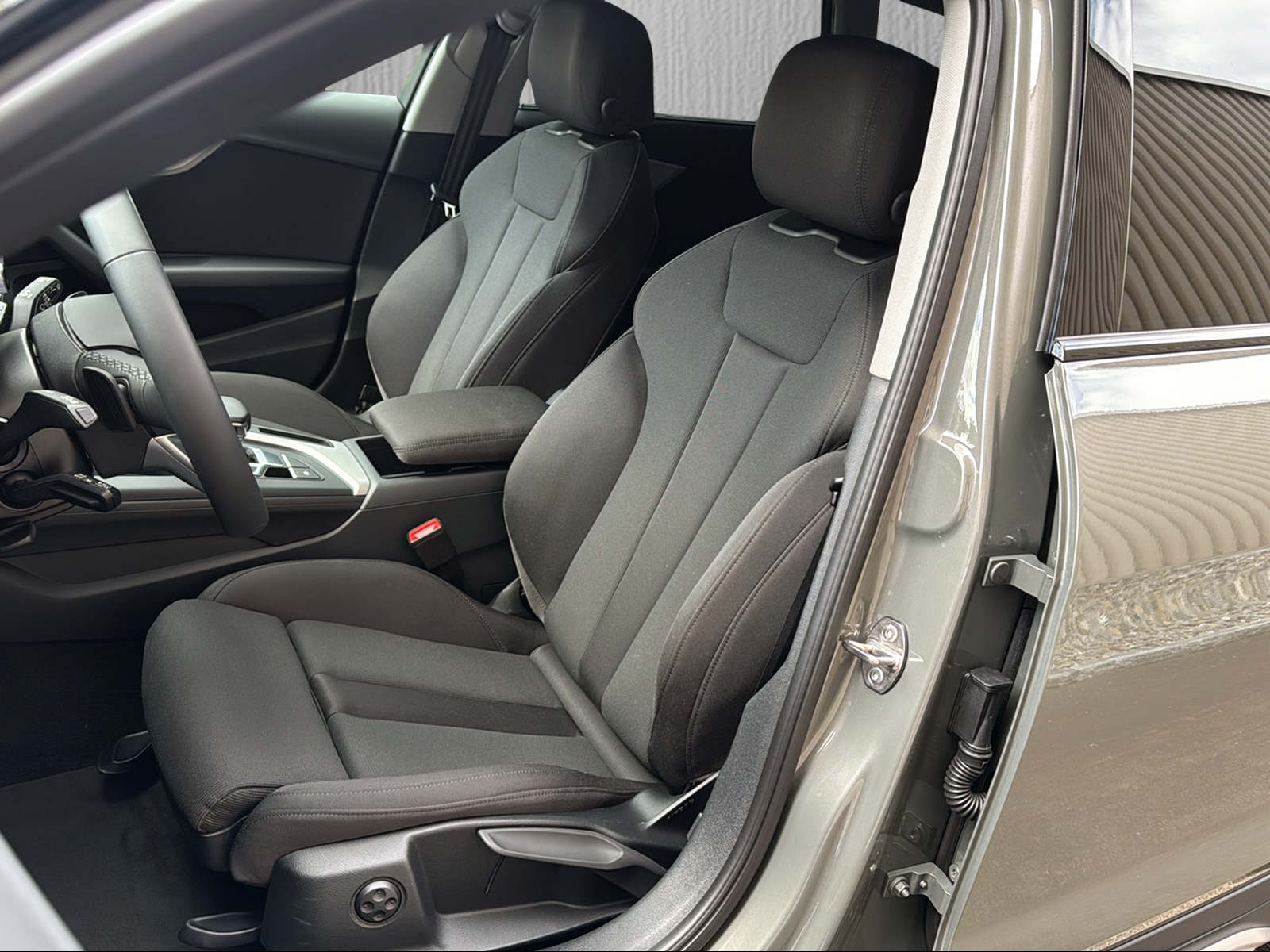 AUDI A4 allroad 45 TFSI quattro S-tronic*Standheizung*Optikpaket-Schwarz*5 Jahre Garantie ab Inv.*-image-7