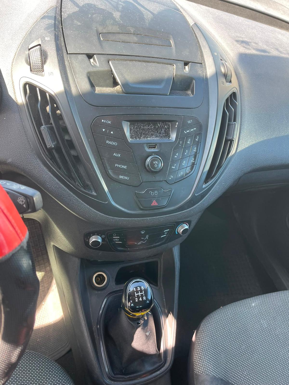 FORD Tourneo Courier 1.0 SCTi Trend-image-8