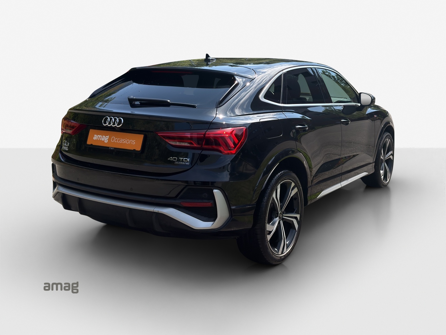 AUDI Q3 Sportback 40 TDI S line quattro S-tronic-image-4