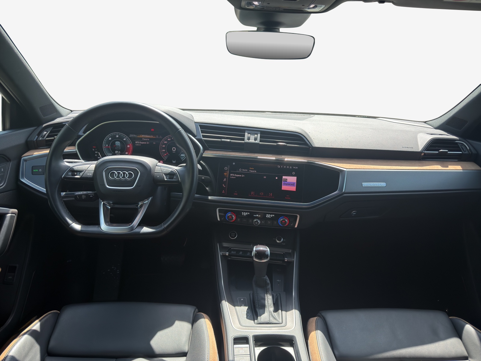 AUDI Q3 Sportback 40 TDI S line quattro S-tronic-image-8
