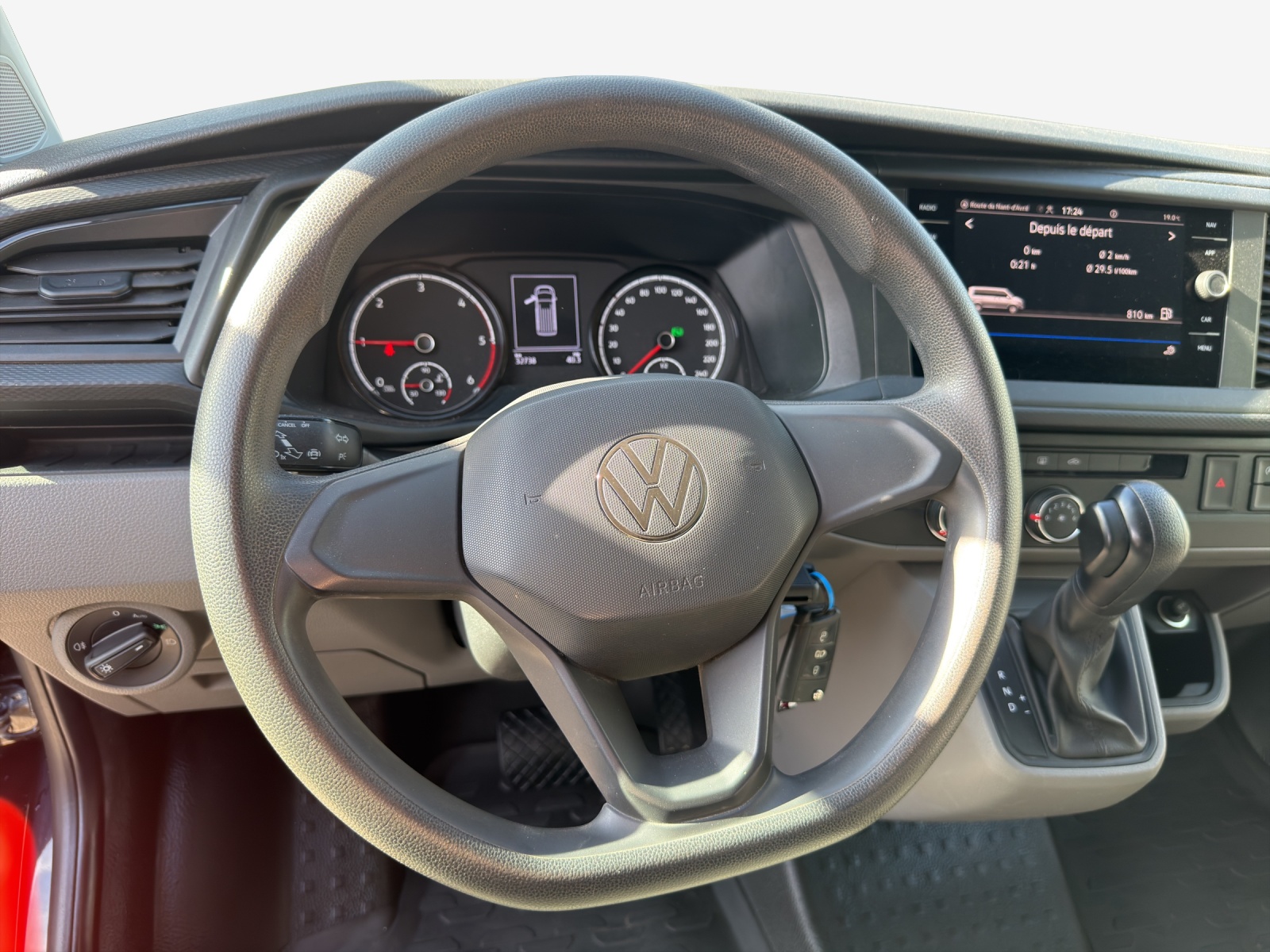 VW T6.1 2.0 TDI DSG-image-9