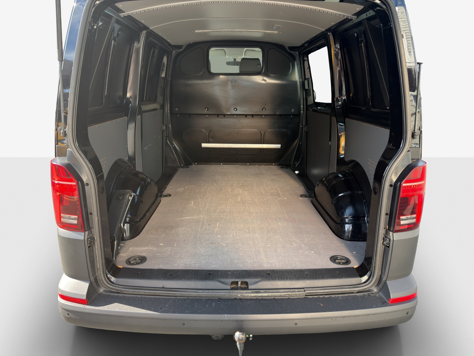 VW T6.1 2.0 TDI DSG-image-12
