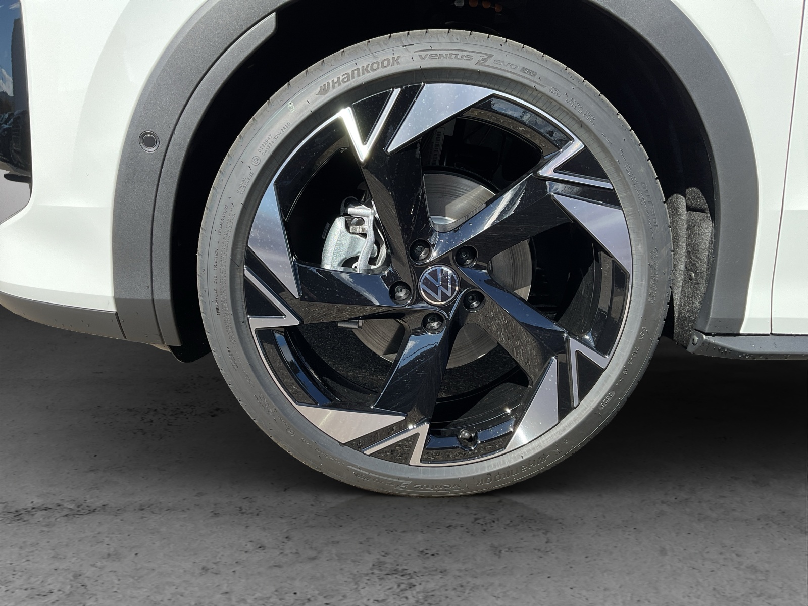 VW T-Roc 1.5 eTSI mHEV R-Line DSG-image-12