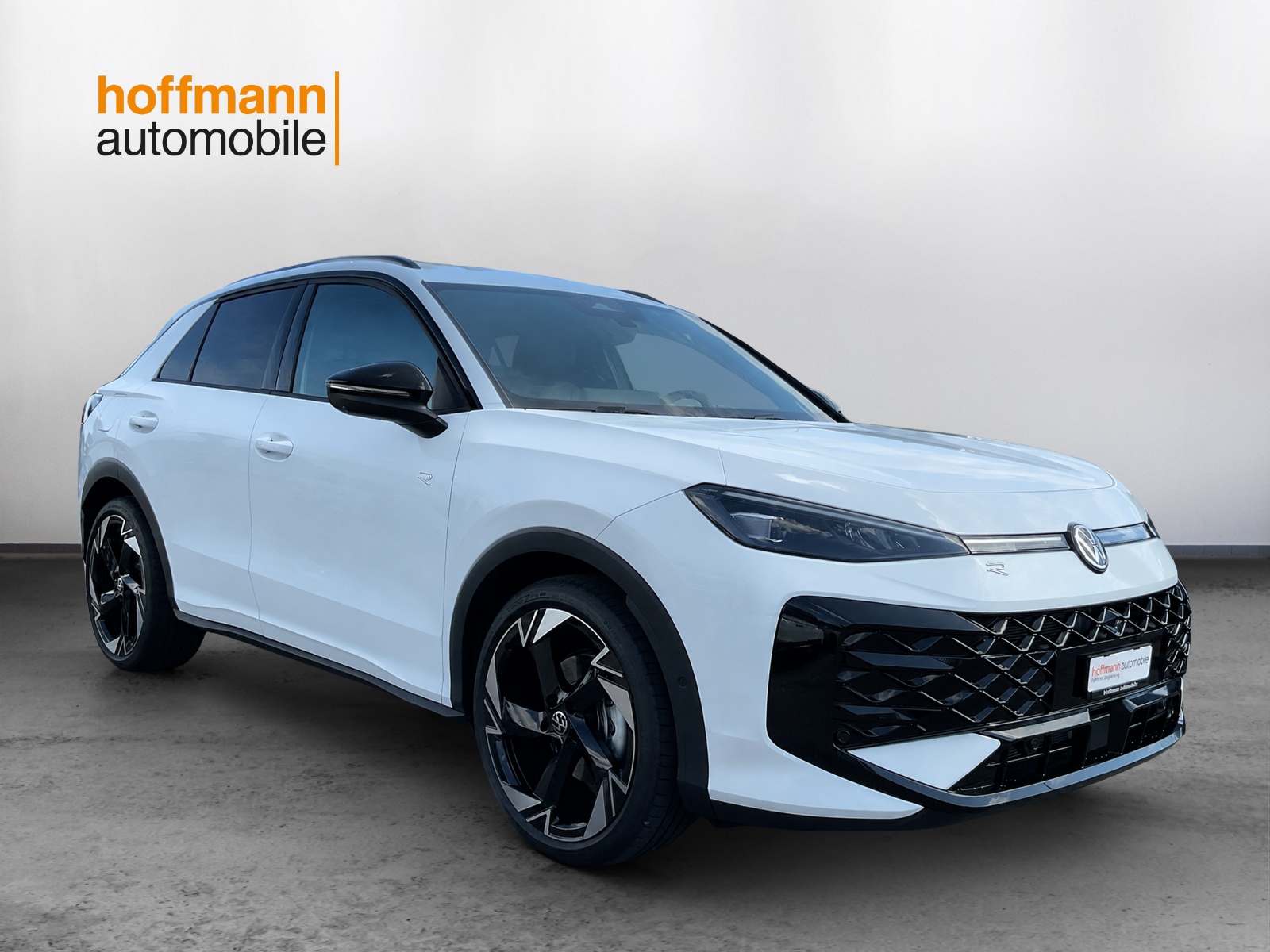 VW T-Roc 1.5 eTSI mHEV R-Line DSG-showroom-element-2