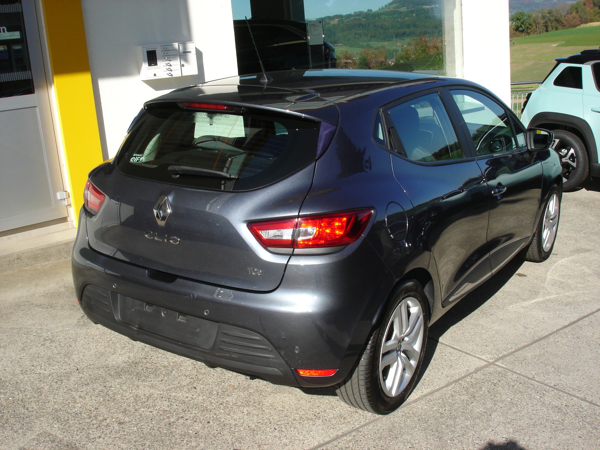 RENAULT Clio 0.9 12V Zen-showroom-element-3