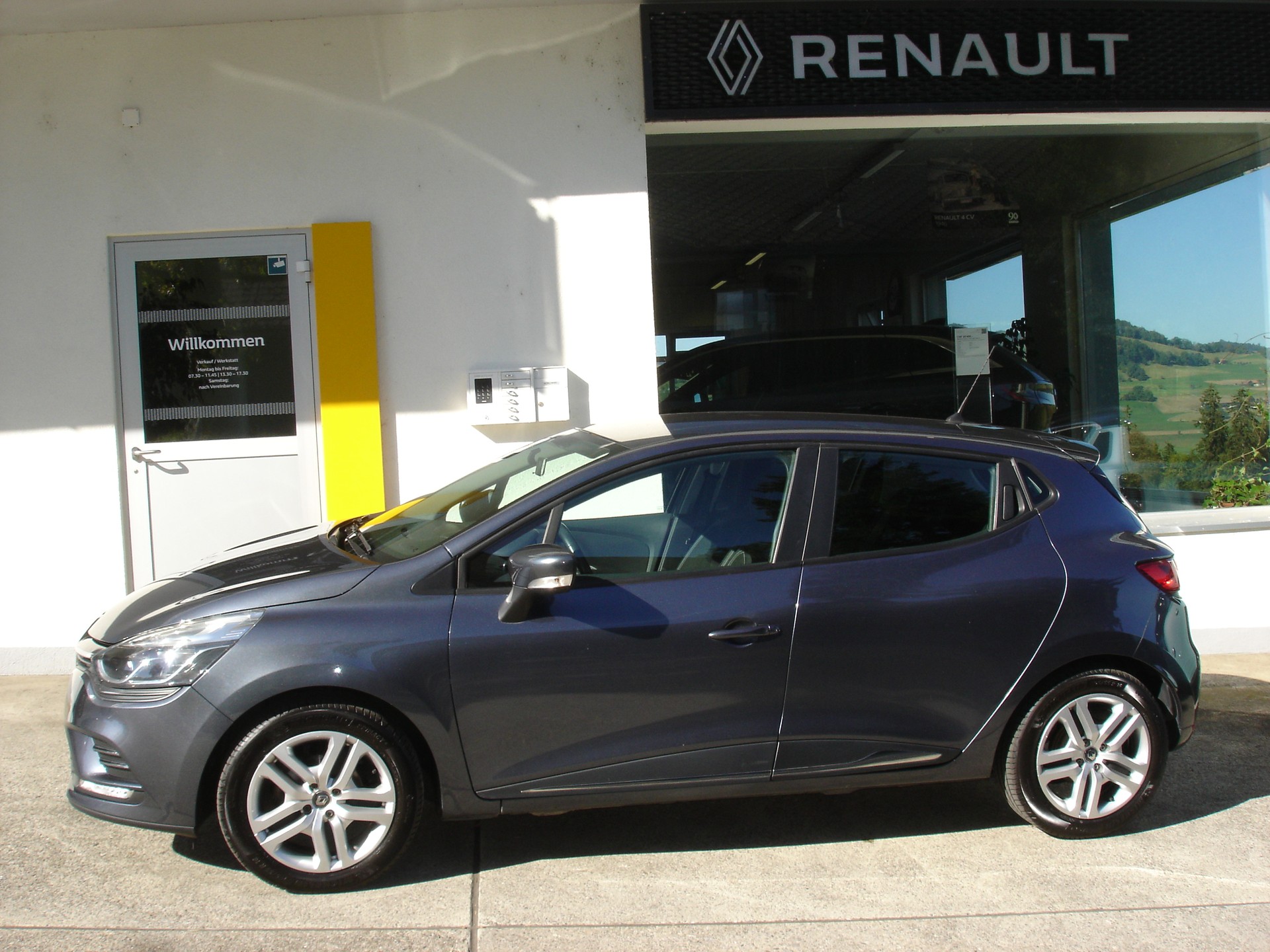 RENAULT Clio 0.9 12V Zen