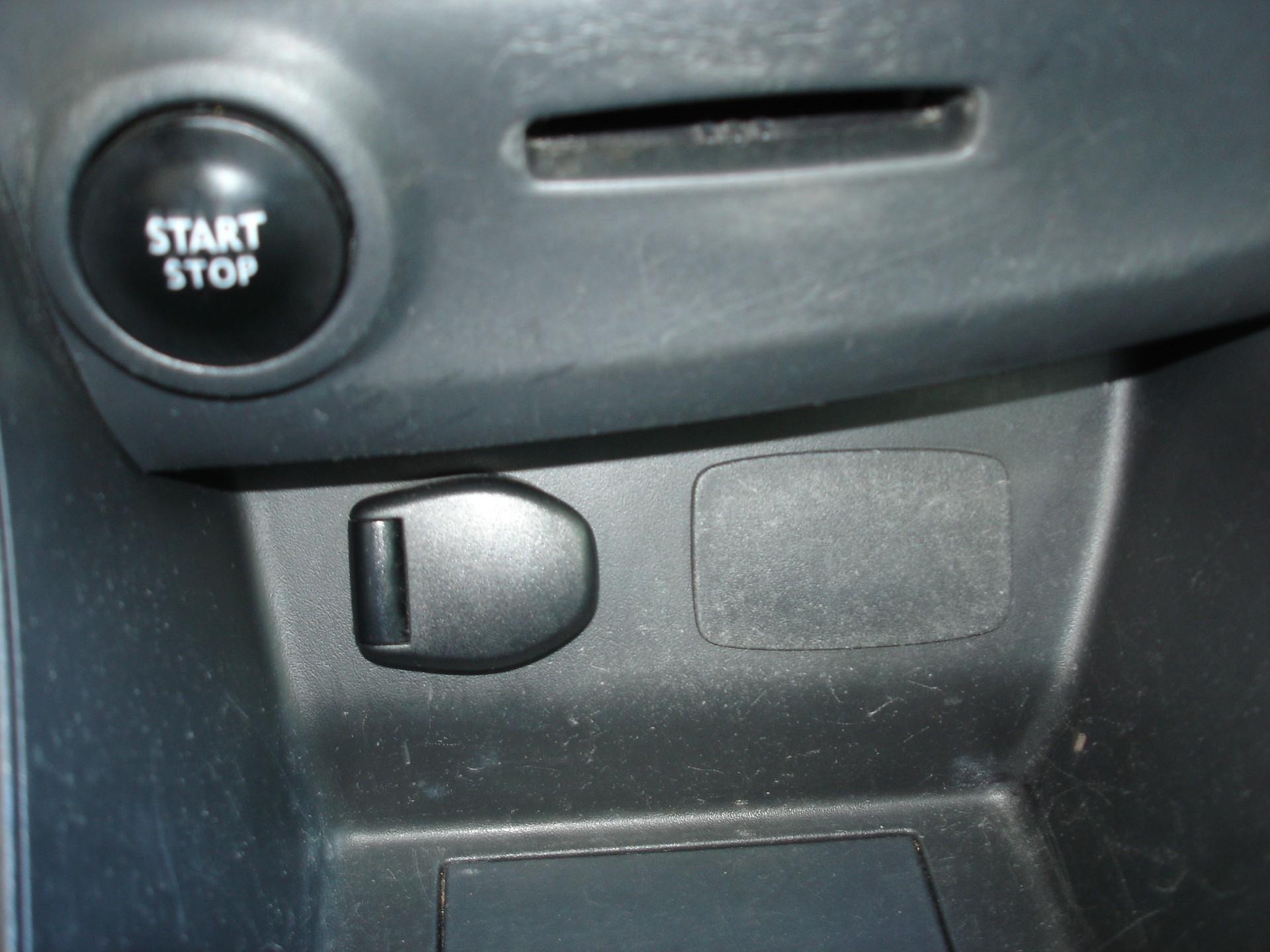 RENAULT Clio 0.9 12V Zen-image-15
