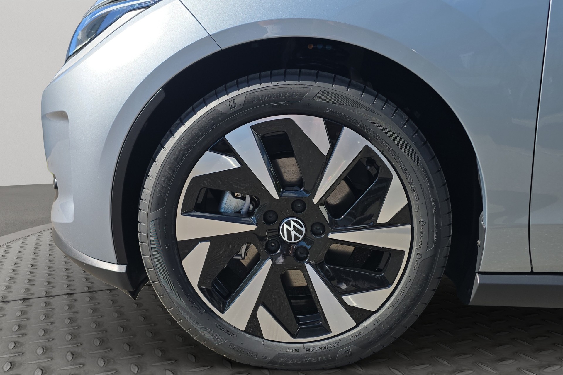 VW ID.Polo 52 kWh Life Edition One-image-10