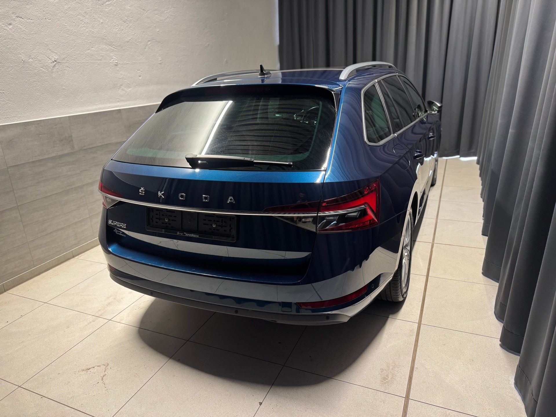 SKODA Superb Combi 2.0 TSI Style DSG (13)-image-5