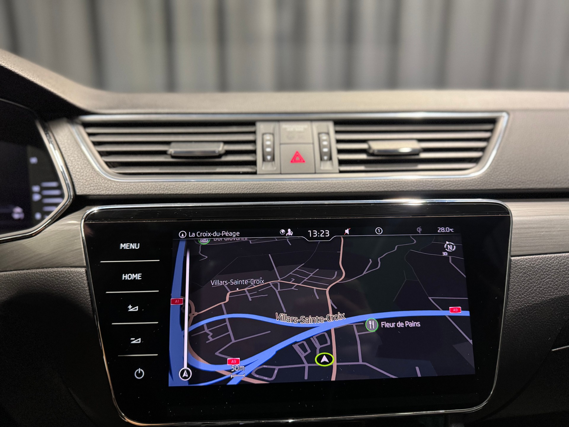 SKODA Superb Combi 2.0 TSI Style DSG (13)-image-13