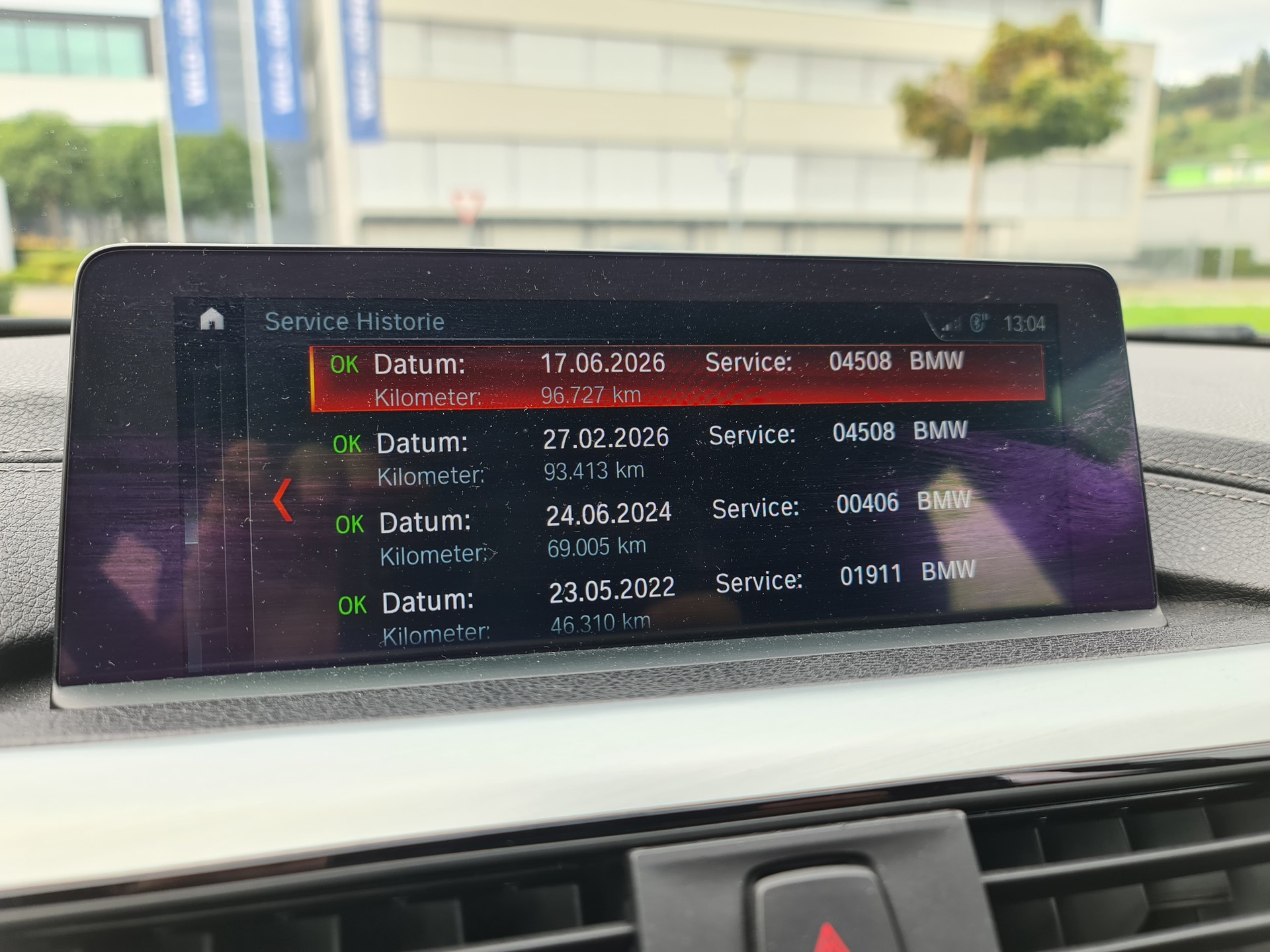 BMW 320d xDrive Touring Edition M Sport Steptronic-image-12