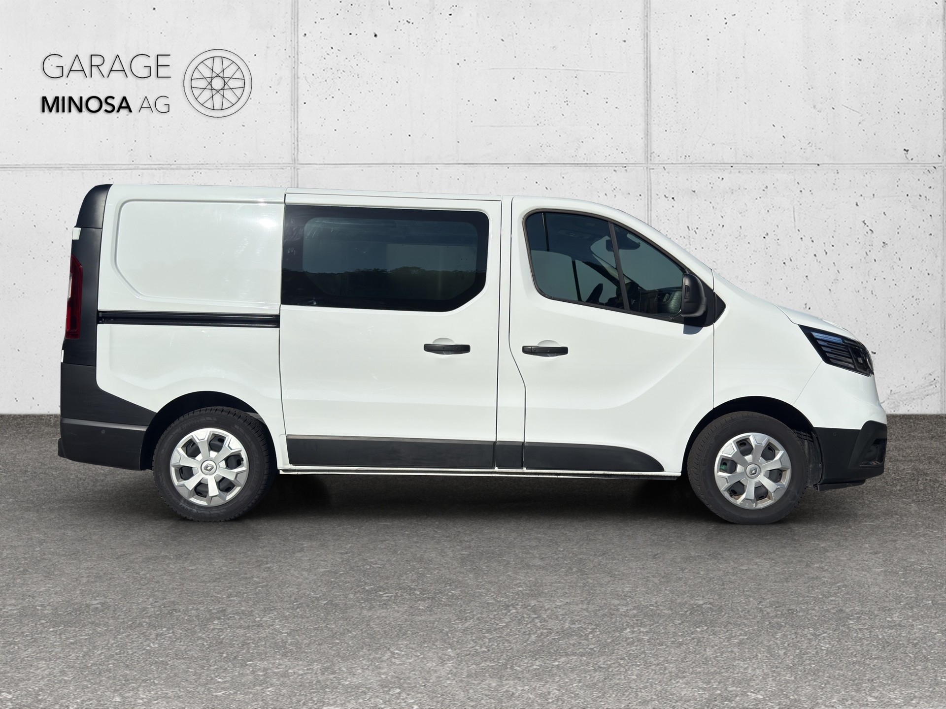 RENAULT Trafic 2.0 Blue dCi 130 Business L1H1 EN-image-6
