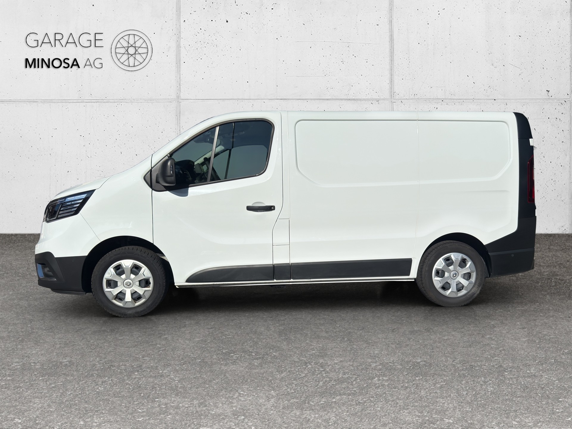RENAULT Trafic 2.0 Blue dCi 130 Business L1H1 EN-image-1
