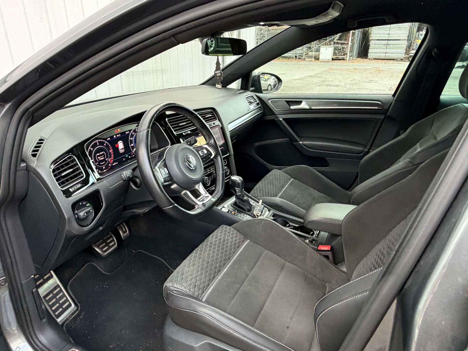 VW Golf 2.0 TDI GTD DSG-image-9