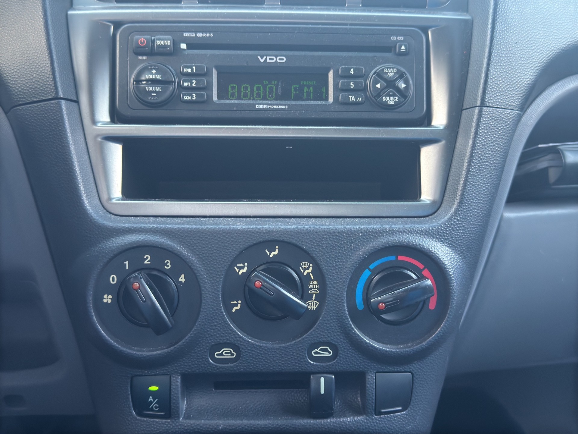 KIA Picanto 1.1 EX-image-9