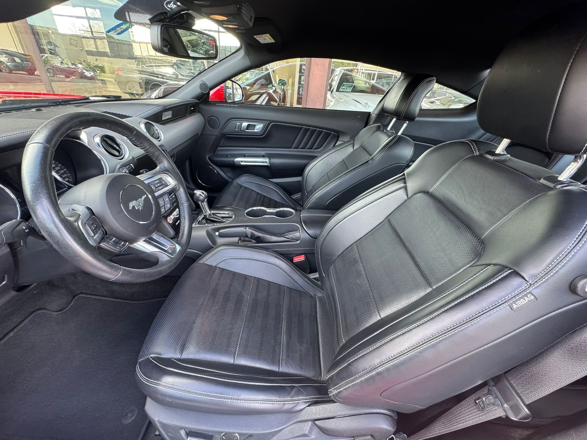 FORD Mustang Fastback 5.0 V8 GT Automat-image-6