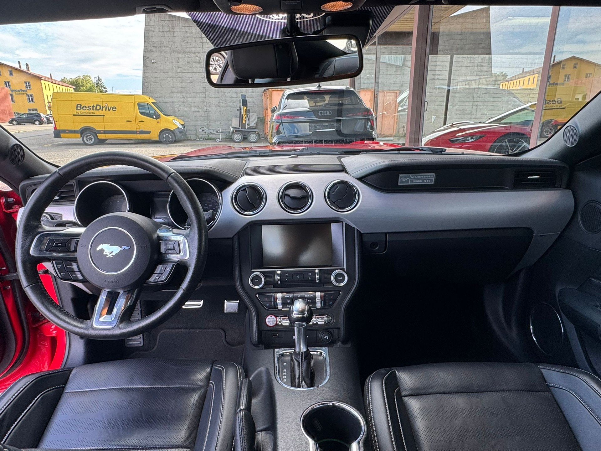 FORD Mustang Fastback 5.0 V8 GT Automat-image-8