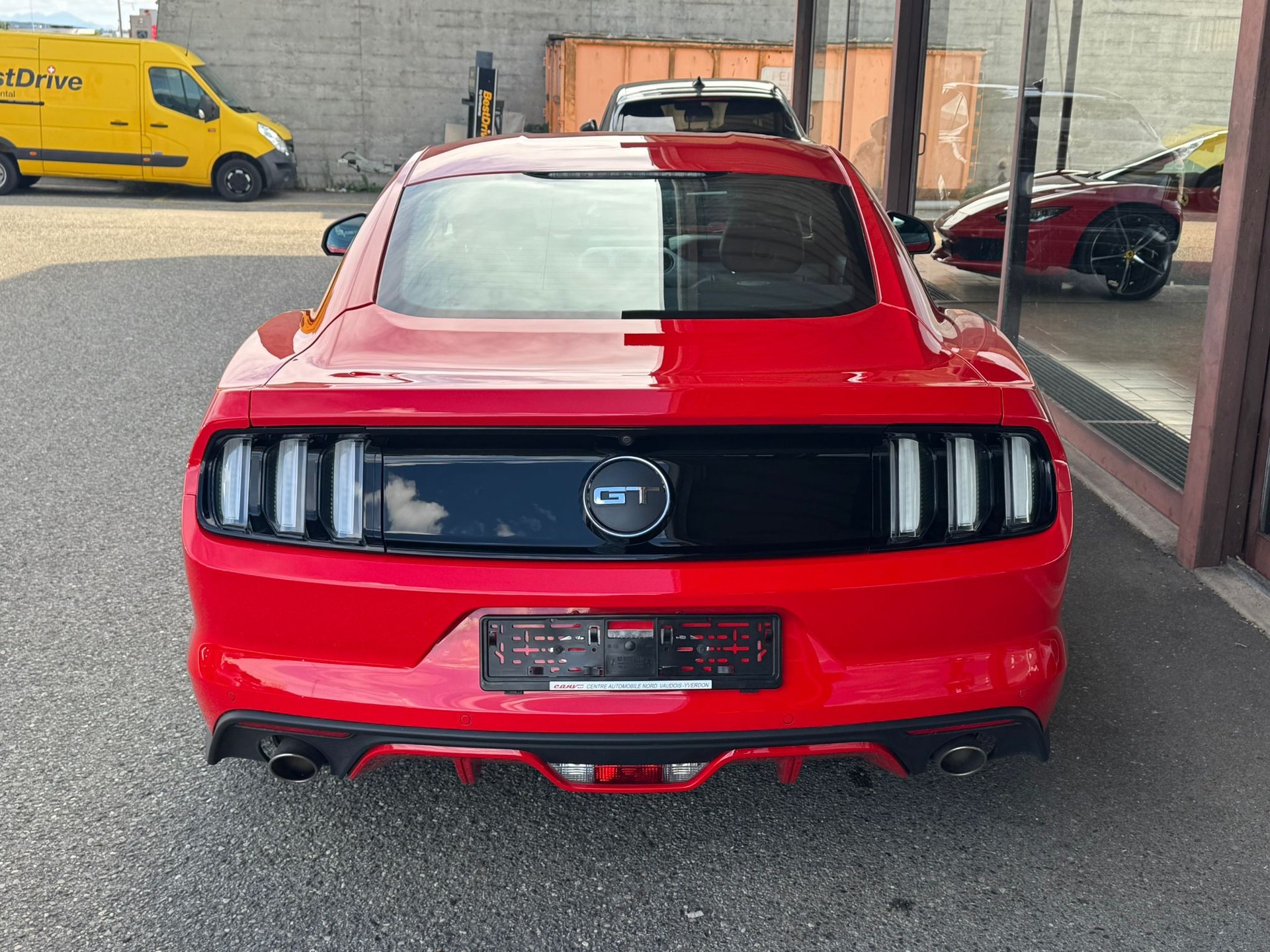 FORD Mustang Fastback 5.0 V8 GT Automat-image-4